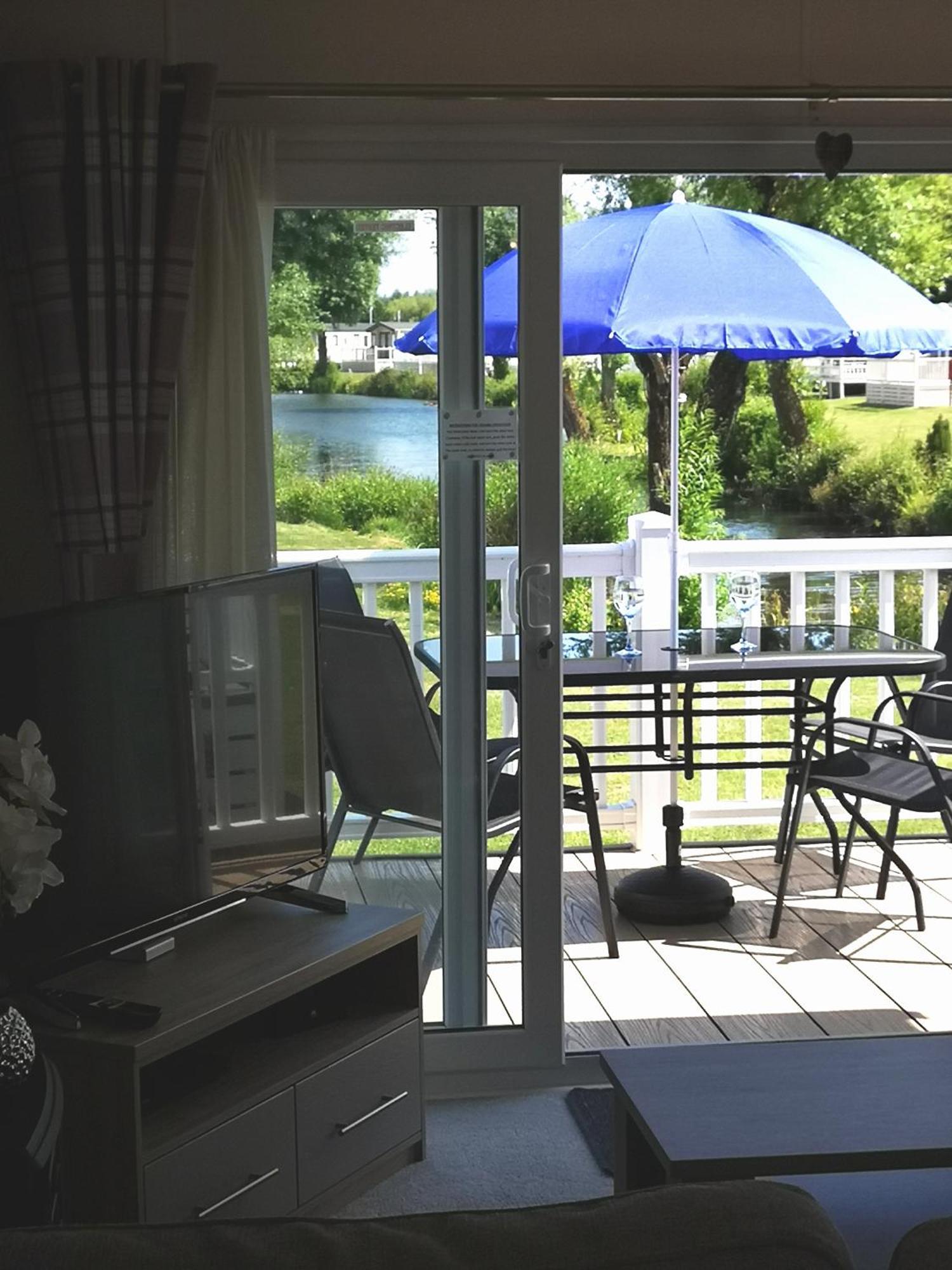 Lake Escape - Hoburne Cotswolds South Cerney Kamer foto